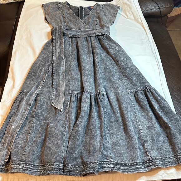 Pilcro Midi Denim Dress Size 0 - Picture 6 of 14